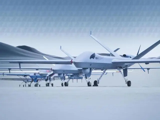 翼龙-X等20余型国产军用无人机亮相航展，，，无人机协同系统日益完整